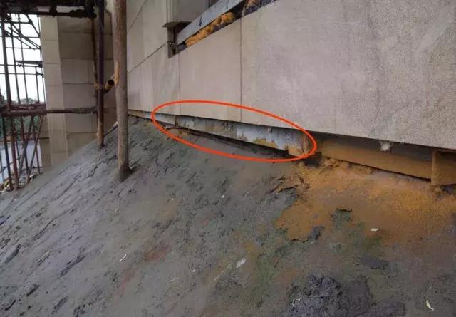 防水、門窗景觀施工現(xiàn)場(chǎng)巡查發(fā)現(xiàn)很多問(wèn)題，你們是否也經(jīng)常遇到？ 窗框防水 窗戶防水 第15張