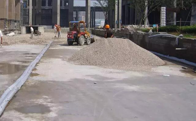 防水、門窗景觀施工現(xiàn)場(chǎng)巡查發(fā)現(xiàn)很多問(wèn)題，你們是否也經(jīng)常遇到？ 窗框防水 窗戶防水 第3張