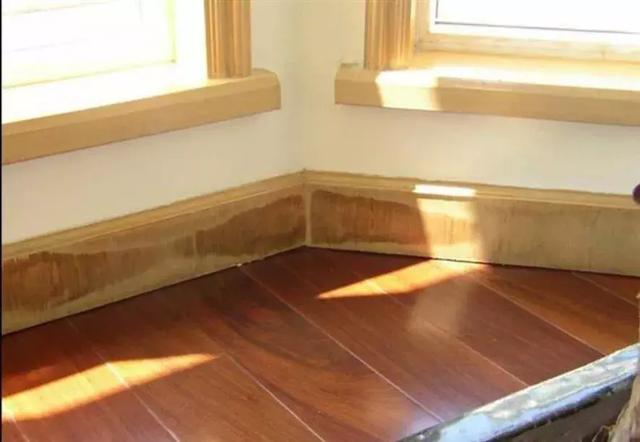 防水、門窗景觀施工現(xiàn)場(chǎng)巡查發(fā)現(xiàn)很多問(wèn)題，你們是否也經(jīng)常遇到？ 窗框防水 窗戶防水 第7張