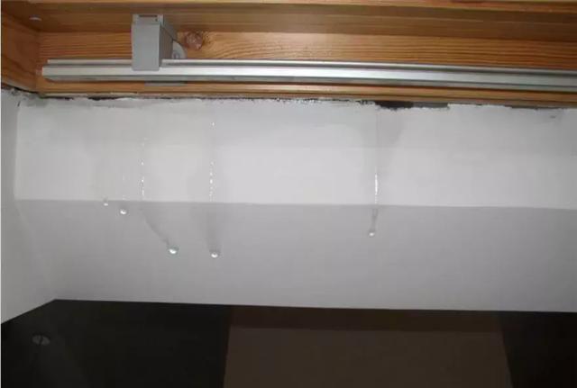 防水、門窗景觀施工現(xiàn)場(chǎng)巡查發(fā)現(xiàn)很多問(wèn)題，你們是否也經(jīng)常遇到？ 窗框防水 窗戶防水 第19張