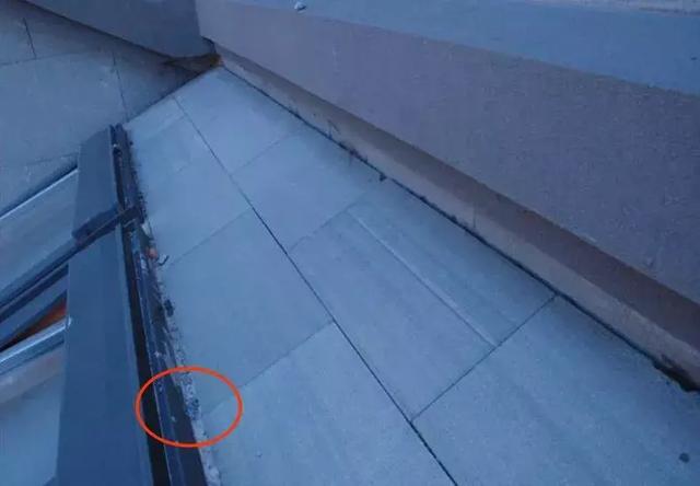 防水、門窗景觀施工現(xiàn)場(chǎng)巡查發(fā)現(xiàn)很多問(wèn)題，你們是否也經(jīng)常遇到？ 窗框防水 窗戶防水 第17張