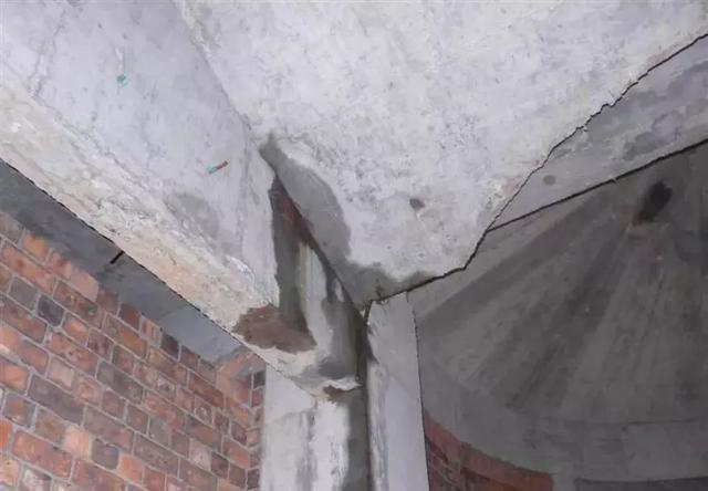 防水、門窗景觀施工現(xiàn)場(chǎng)巡查發(fā)現(xiàn)很多問(wèn)題，你們是否也經(jīng)常遇到？ 窗框防水 窗戶防水 第29張