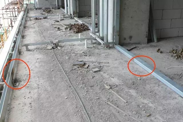 防水、門窗景觀施工現(xiàn)場(chǎng)巡查發(fā)現(xiàn)很多問(wèn)題，你們是否也經(jīng)常遇到？ 窗框防水 窗戶防水 第24張