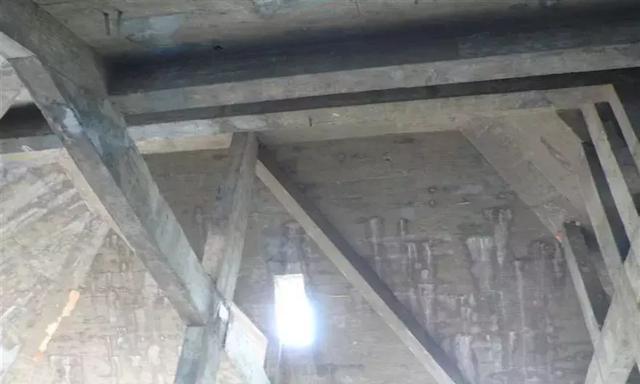 防水、門窗景觀施工現(xiàn)場(chǎng)巡查發(fā)現(xiàn)很多問(wèn)題，你們是否也經(jīng)常遇到？ 窗框防水 窗戶防水 第28張