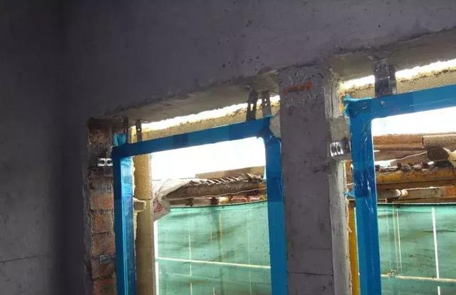 防水、門窗景觀施工現(xiàn)場(chǎng)巡查發(fā)現(xiàn)很多問(wèn)題，你們是否也經(jīng)常遇到？ 窗框防水 窗戶防水 第37張