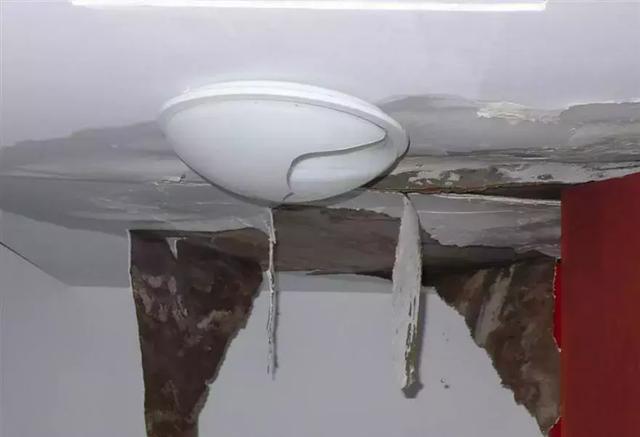 防水、門窗景觀施工現(xiàn)場(chǎng)巡查發(fā)現(xiàn)很多問(wèn)題，你們是否也經(jīng)常遇到？ 窗框防水 窗戶防水 第32張