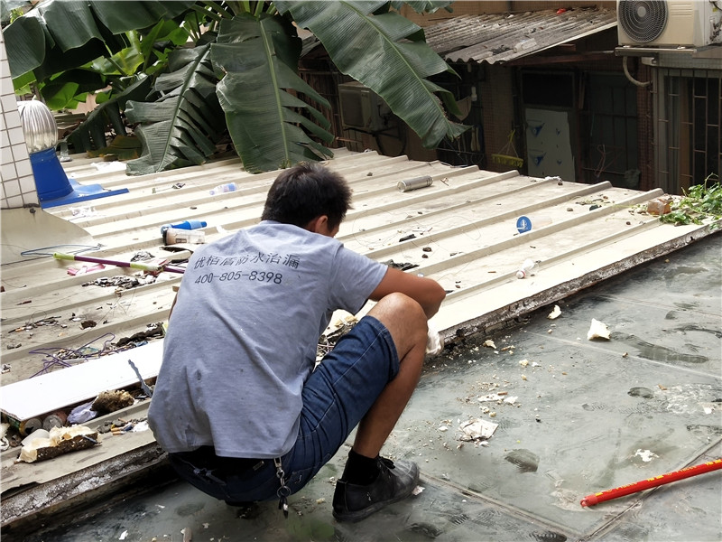 鋼結(jié)構(gòu)屋面十有八漏，防水堵漏應(yīng)該怎樣做？ 第1張