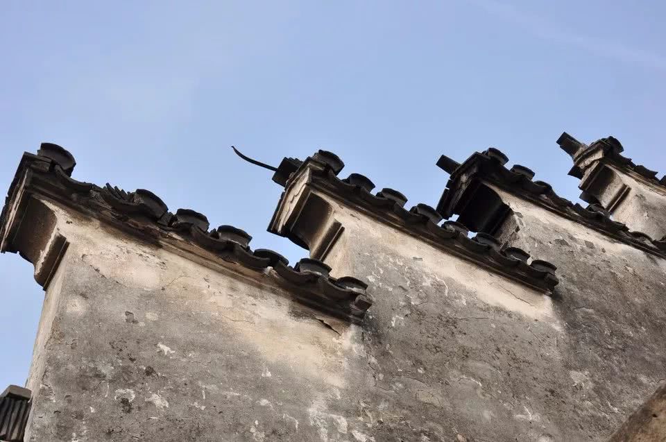 屋頂女兒墻的防水這樣做，還怕它漏嗎？