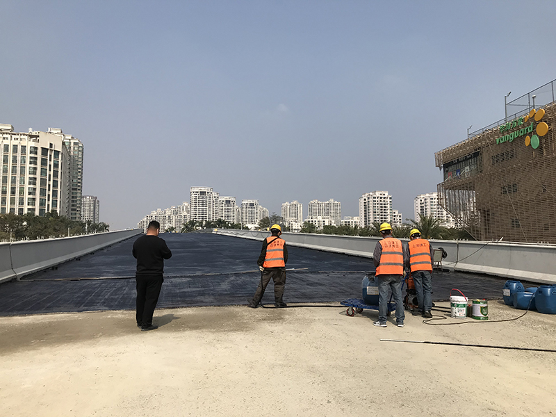 高架橋路面SBS改性瀝青噴涂施工