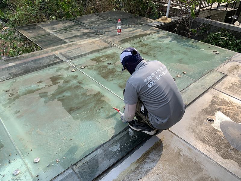 陽臺(tái)滲漏水