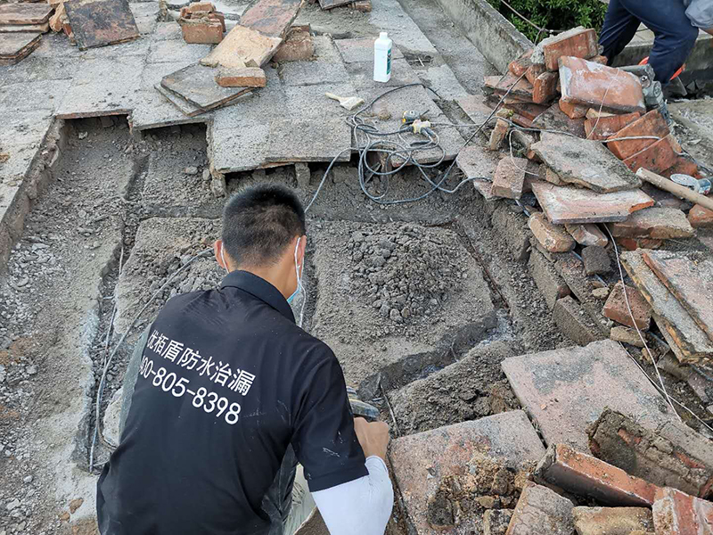屋面裂縫防水補(bǔ)漏
