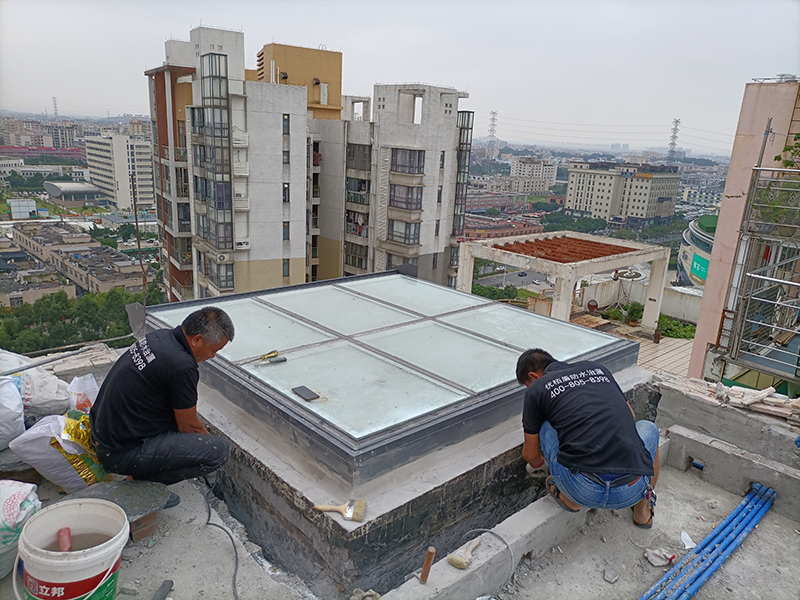 屋頂采光天窗補(bǔ)漏