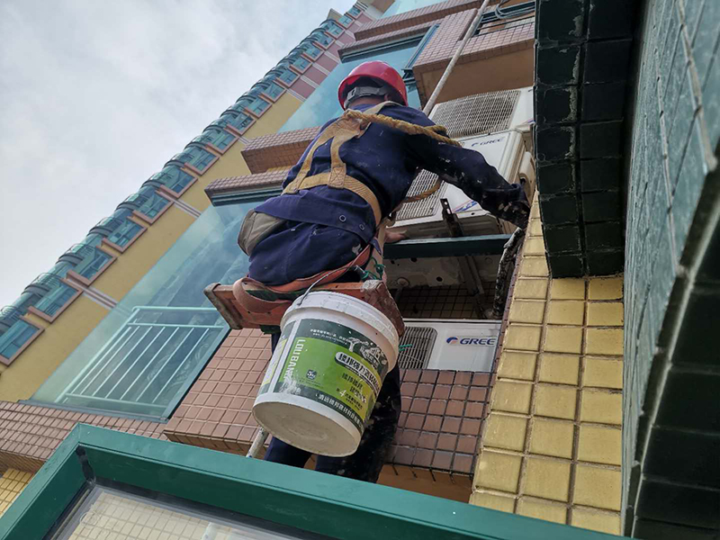 （海珠麗景灣小區(qū)）外墻防水補(bǔ)漏高空作業(yè)