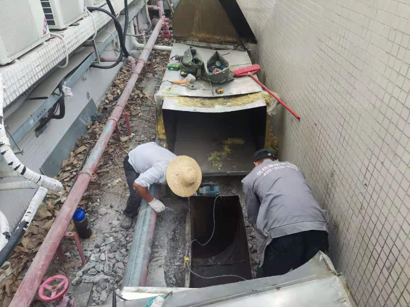 通風管周漏水補漏